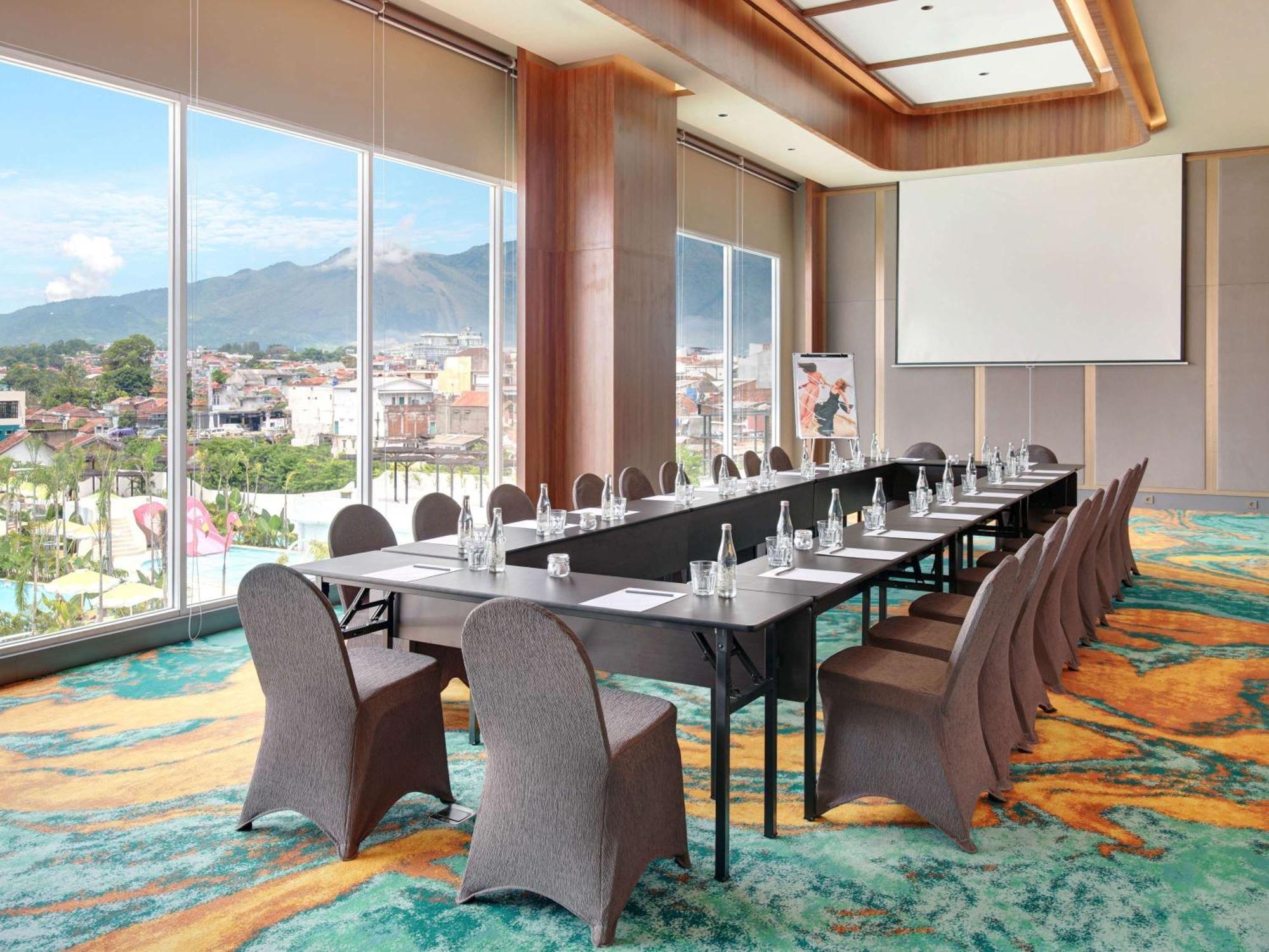 Mercure Garut City Center Eksteriør bilde
